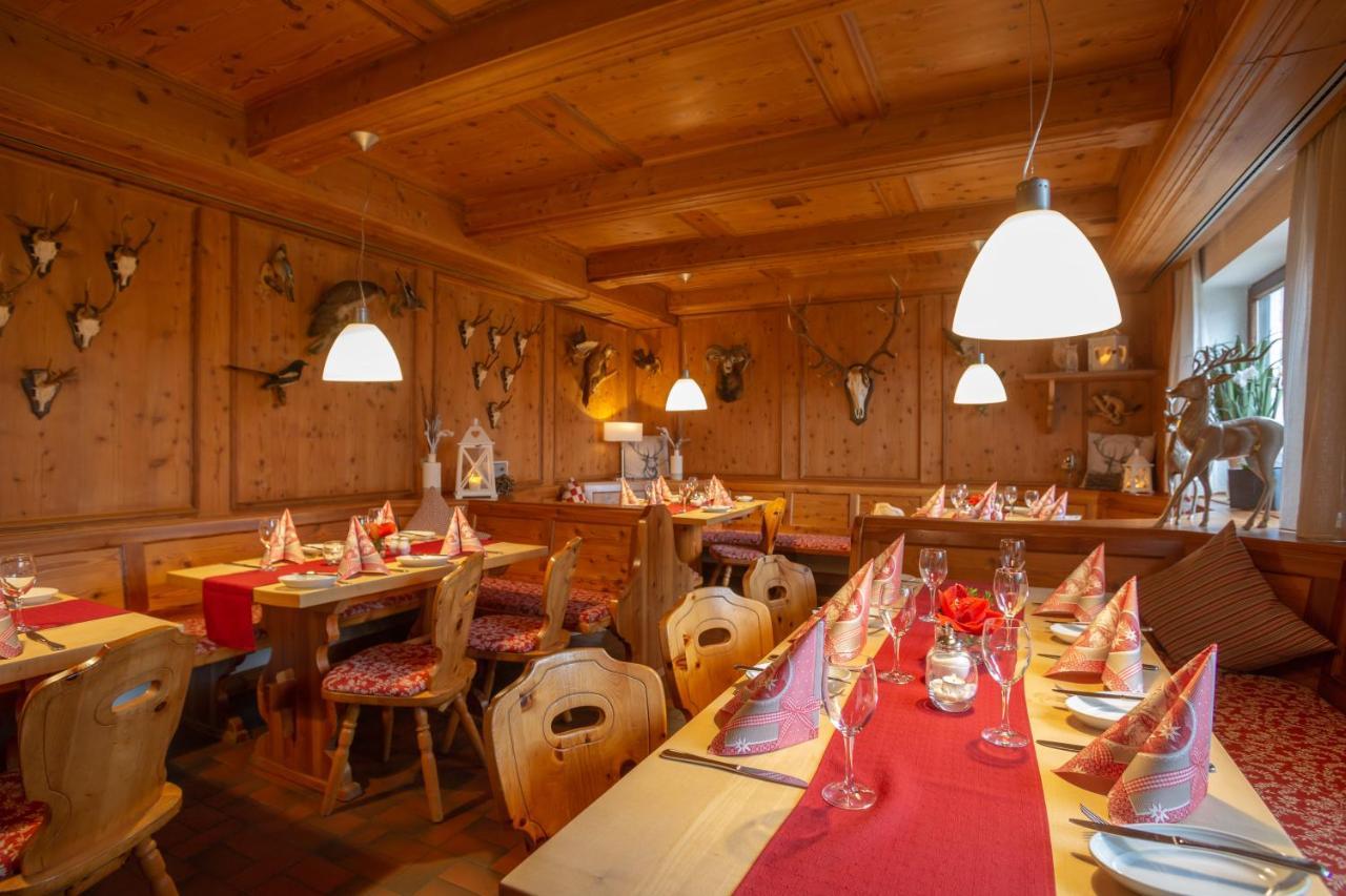 Kirchensittenbach Landidyll Hotel Zum Alten Schloss מראה חיצוני תמונה